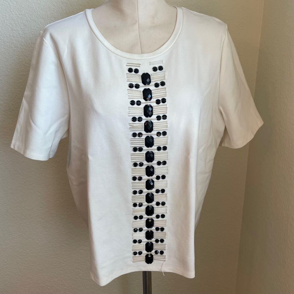 Belle Sky white cropped tee black beading design blouse womens size XL